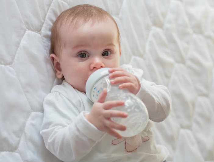 Returning to Work While Breastfeeding: Pumping Tips for Working Moms | Momcozy Malaysia